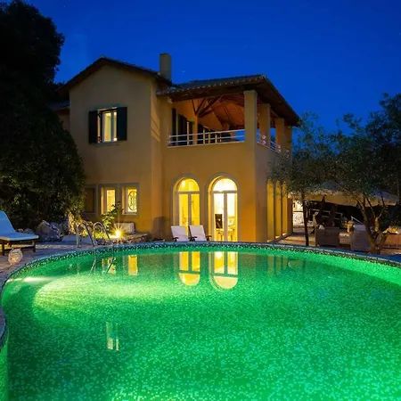 Villa Elpida *